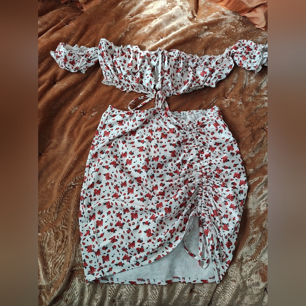 Matching floral set
